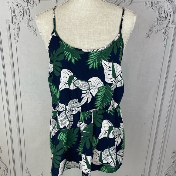 Tropical Print Crisscross Back Peplum Cami Top - Picture 8 of 9